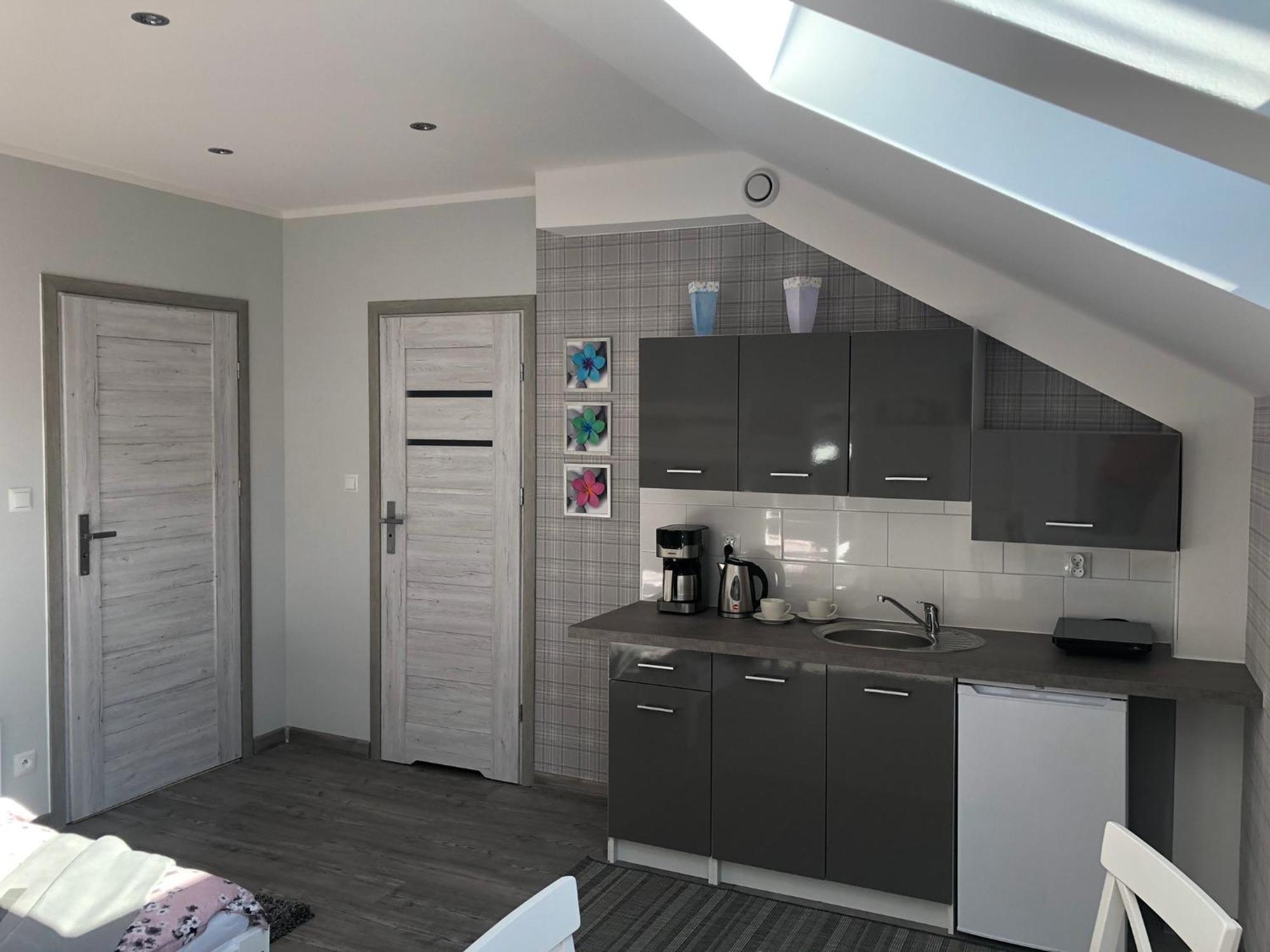 Zamkowe Zacisze Apartment ชอร์ชติน ภายนอก รูปภาพ